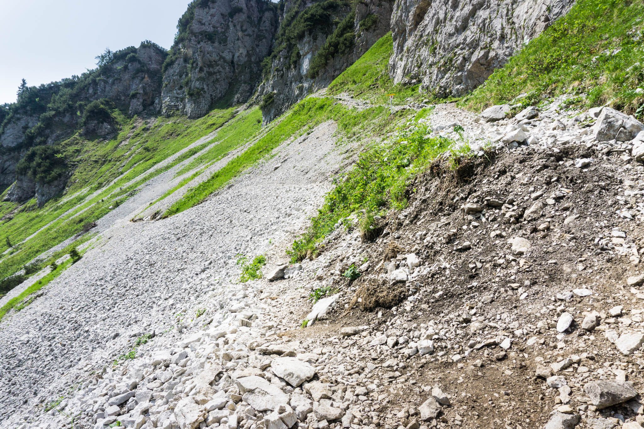 Der neue Weg zum Klamml führt durch das Schotterfeld