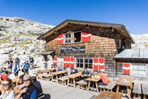 Auf der Terrasse der Büllelejochhütte