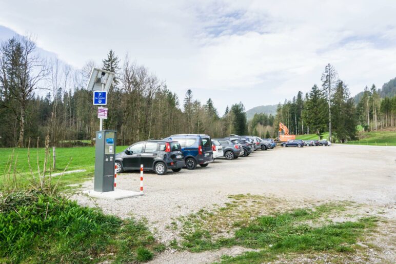 Der Zwiesel-Parkplatz. Recht groß aber auch recht schnell gefüllt