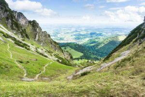 Blick zurück in das steile Tal, durch das wir aufgestiegen sind