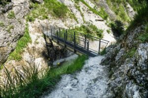DIe Brücke am Wasserfall auf dem Rückweg