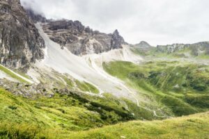 Der Blick auf einen großen Teil der Wanderung zum Sandesjöchl