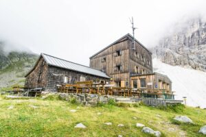 Die Pflerscher Tribulaunhütte
