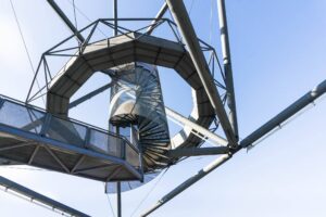 Die Wendeltreppe zur obersten Plattform