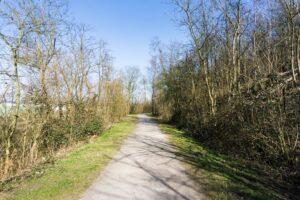 Der Weg bergauf ist leicht zu gehen, aber unspektakulär