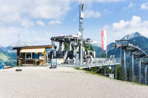An der Bergstation der Karwendel-Bergbahn