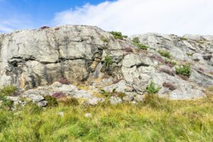 Eine für die Insel recht hohe Felswand