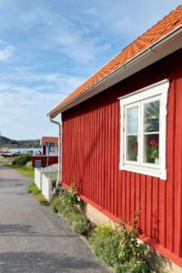 Ein typisch schwedisches Holzhaus in Falun-Rot