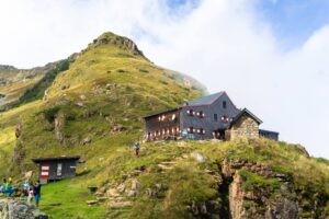 Das Wildseeloderhaus vor dem Wildseeloder Gipfel