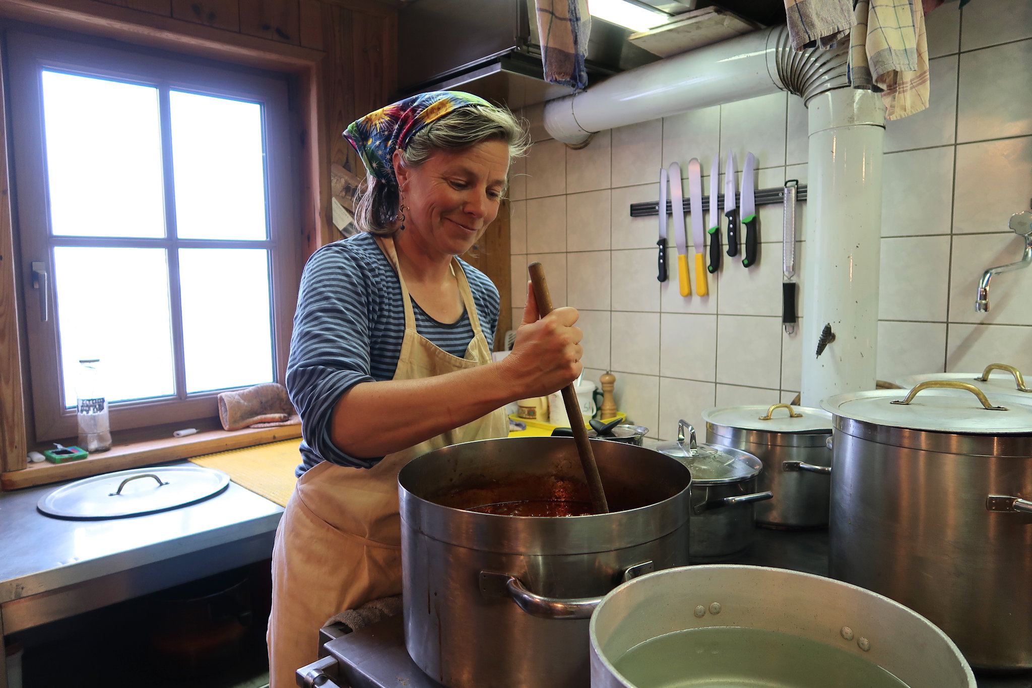 Heidi Wettstein auf der Müllerhütte - Foto: Tyrolia Verlag
