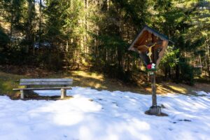 Ein Wegkreuz, kurz bevor wir den Abzweig nach St. Martin erreichen