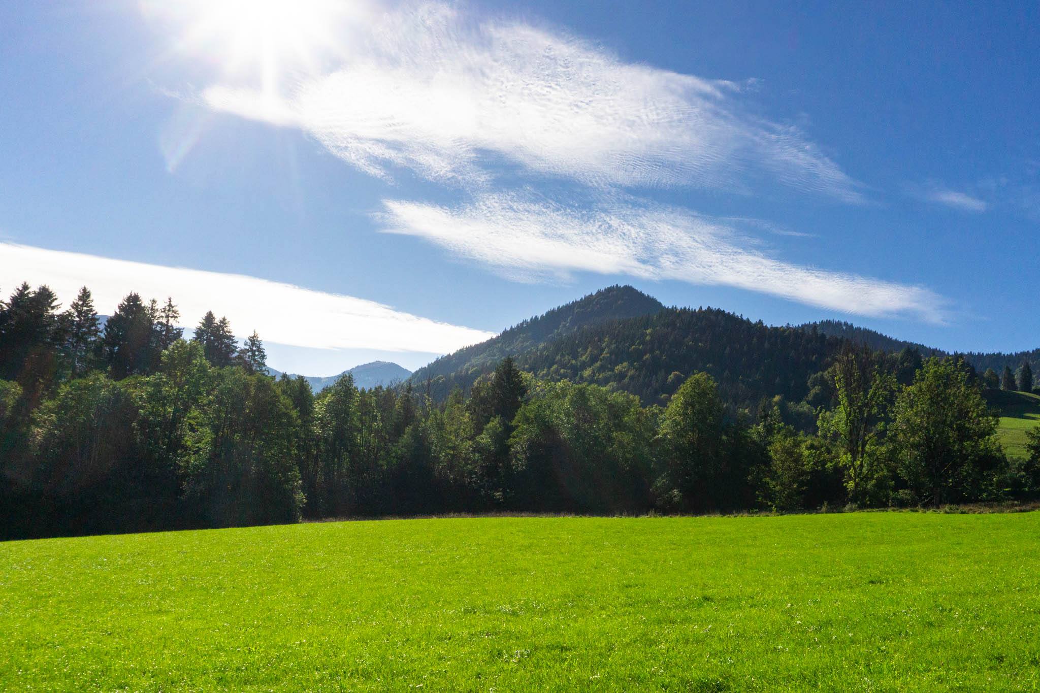 Ein erster Blick auf den Ringspitz von der Bucher Straße aus